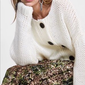 Zara chunky knit cardigan NWT!! Medium